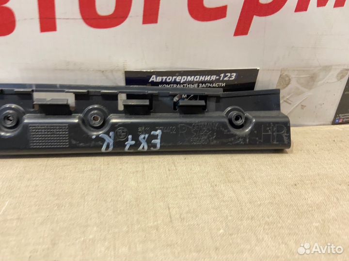 Кронштейн порога правый Bmw 120 E87 N46B20B 2007