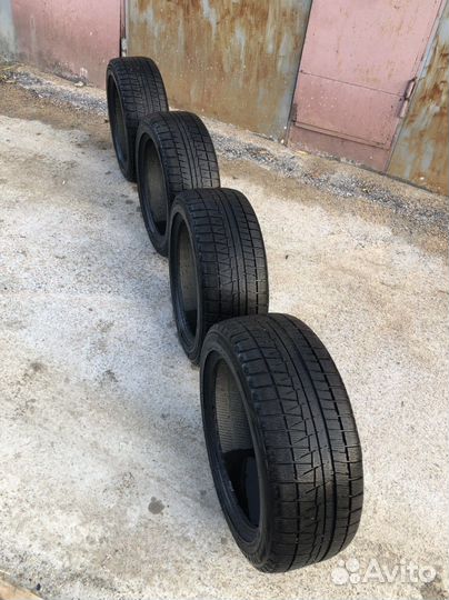Bridgestone Blizzak Ice 225/50 R17