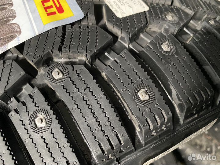 Pirelli Ice Zero 295/40 R21 111H