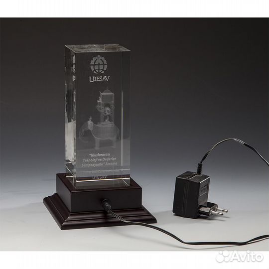 Лазерная гравировка в стекле 3d