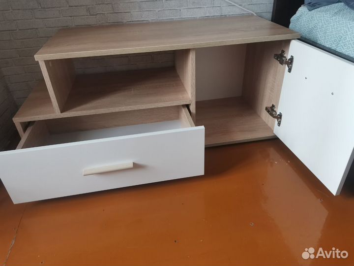 Тумба под телевизор