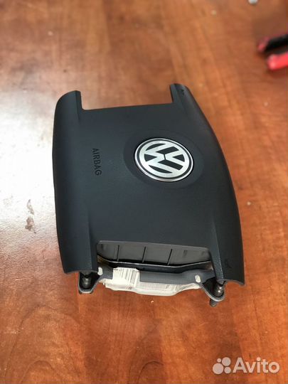 Подушка безопасности водителя Фольксваген Туарег