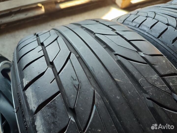Nitto NT555 G2 245/35 R20 и 225/35 R20