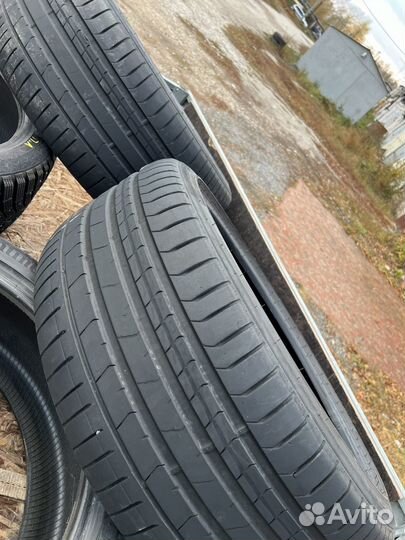 Pirelli P Zero 275/35 R22 104Y