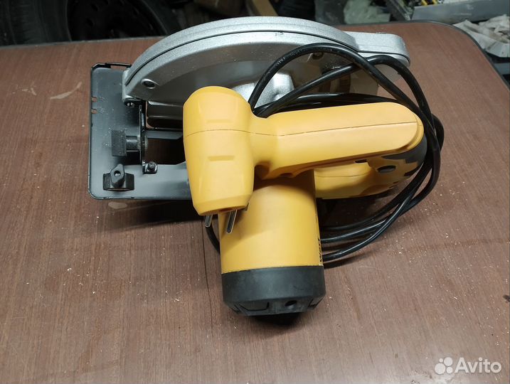 Циркулярная пила Wert 1.5кВт