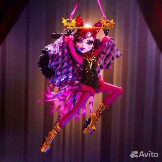 Кукла Monster High Freak Du Chic Draculaura