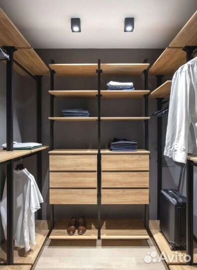 Маленький шкаф для студии