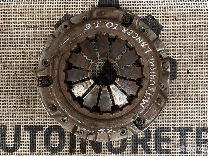 Корзина сцепления Mitsubishi Lancer 10 MN132330