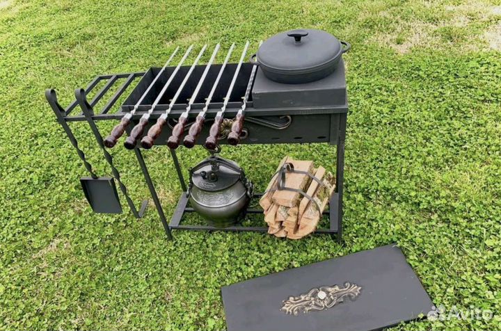 Мангал с подказанником. В наличии. Разборный