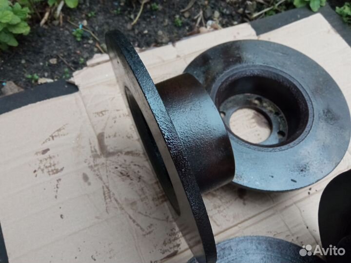 Тормозные диски на Hyundai Solaris и Жигули