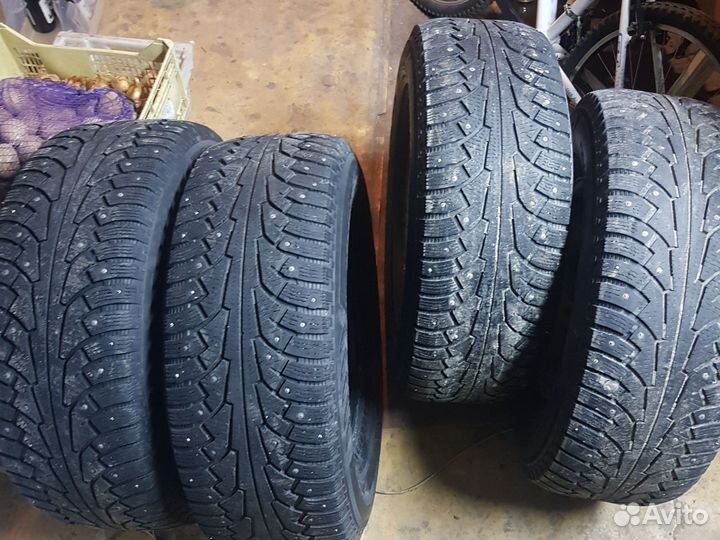 Nokian Tyres Hakkapeliitta 5 SUV 275/70 R16