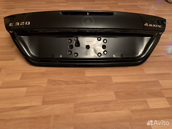 Крышка багажника w211