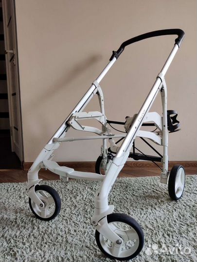 Коляска Inglesina Trilodgy 3 в 1