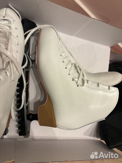 Коньки фигурные Edea Motivo 275 C