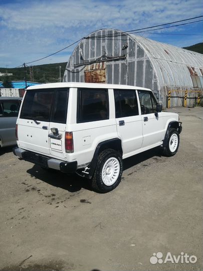 Isuzu Bighorn 2.8 МТ, 1988, 290 000 км