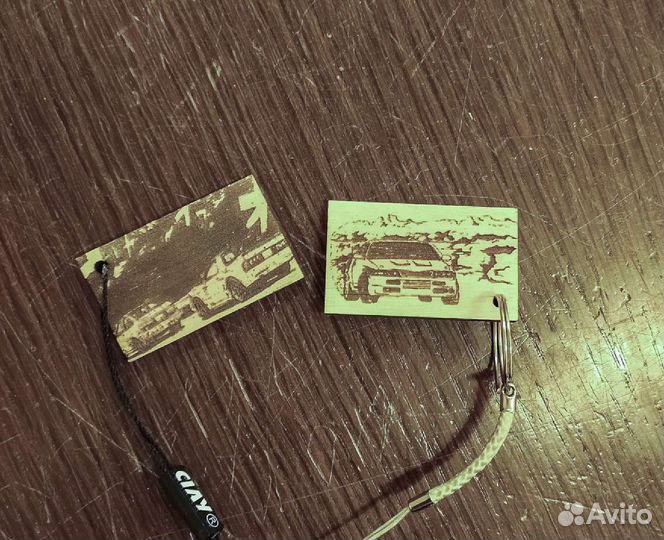 Кастомные брелки на ключи