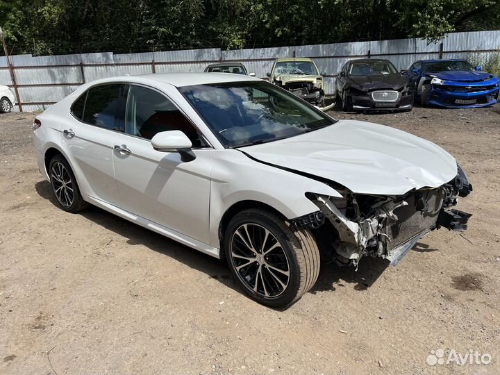Toyota Camry 2.5 AT, 2019, битый, 82 000 км