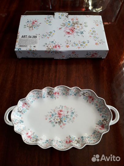 Фарфоровое блюдо мадемуазель Кики