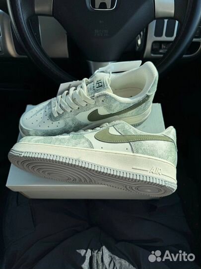 Кроссовки оптом