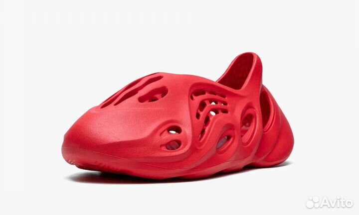 Yeezy Foam Runner “Vermillion”