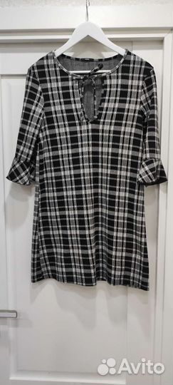 Платья (женская одежда пакетом) 46 размер