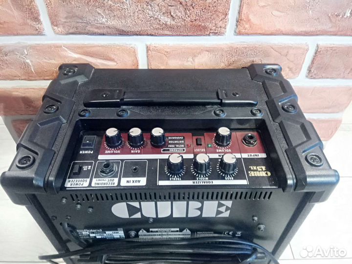 Комбо усилитель Roland Cube 15XL