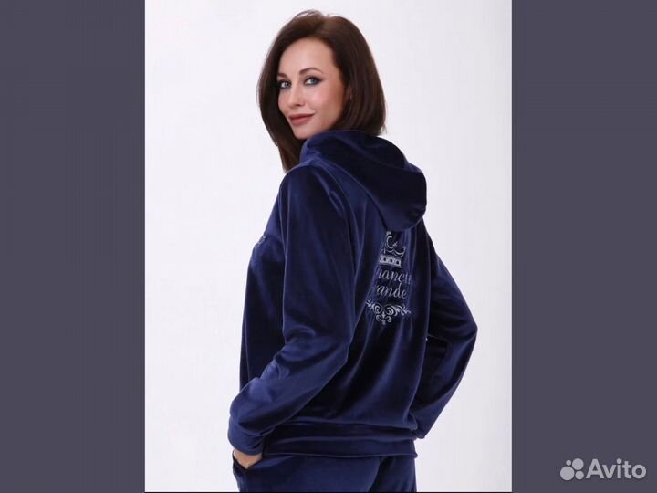 Велюровый костюм женский спортивный