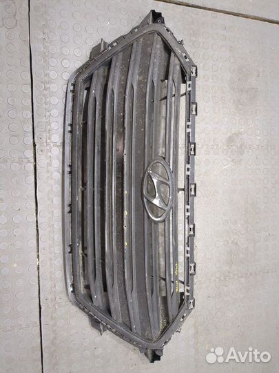 Решетка радиатора Hyundai Elantra, 2017