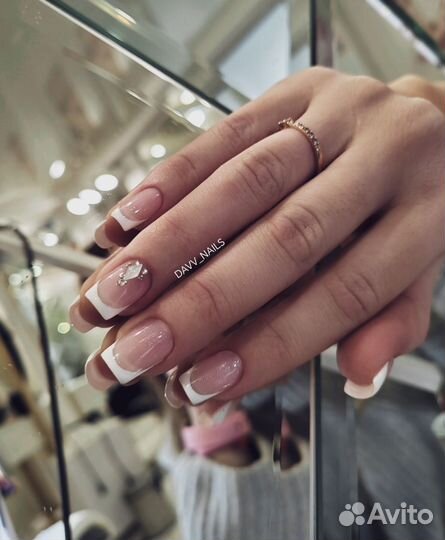 Маникюр в салоне (ТЦ Меркурий) неубиваемые ногти