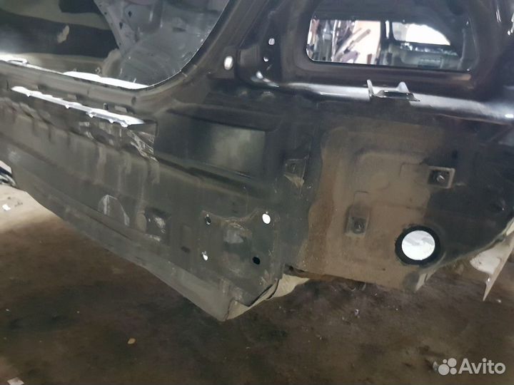 Панель задняя (Hyundai Equus)