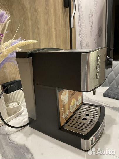 Кофеварка рожковая polaris