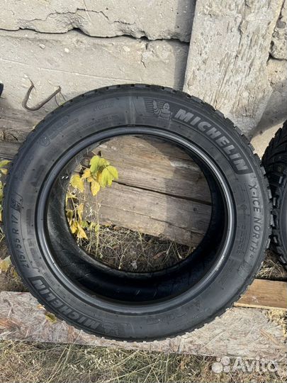 Michelin X-Ice North 4 215/55 R17 91T