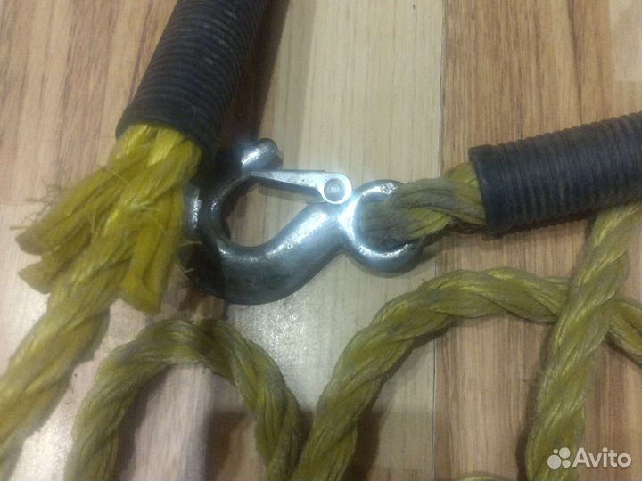 Трос буксировочный