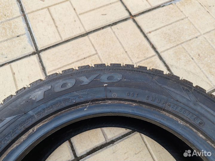 Toyo Observe Ice-Freezer 225/55 R17