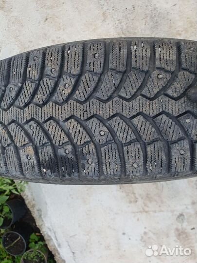 Bridgestone Blizzak Spike-02 185/65 R15