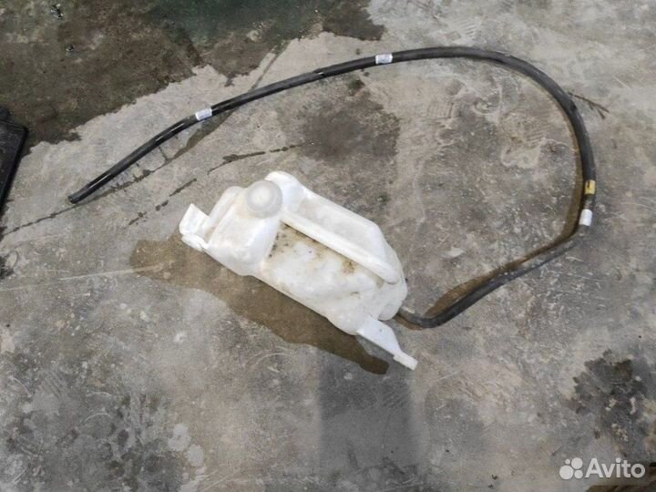 Расширительный бачок Mitsubishi Pajero Sport 3