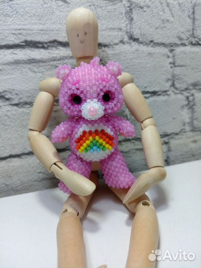 Заботливый мишка из бисера