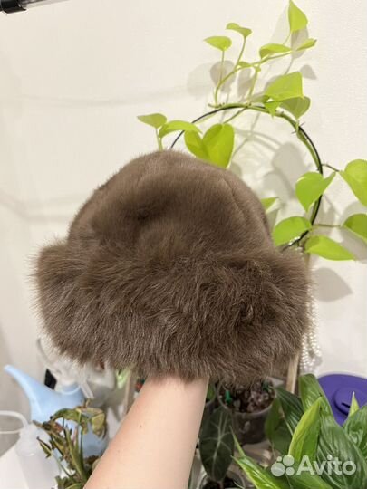 Шапка зимняя меховая женская