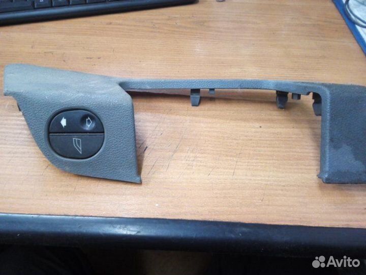 Накладка подлокотника двери передняя левая Ford