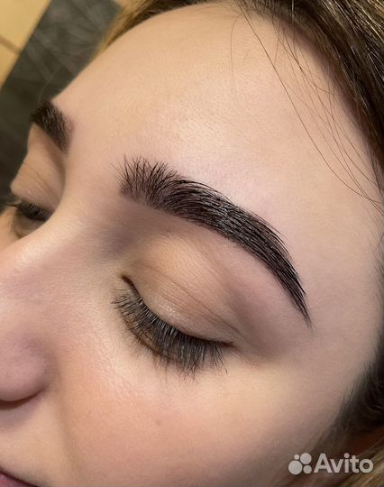 Мастер бровист