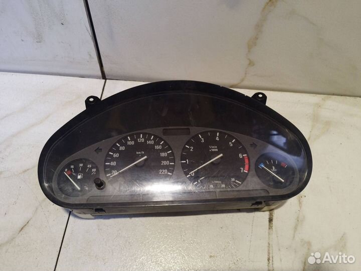 Панель приборов (щиток) BMW 3 E36 1993 9220301045