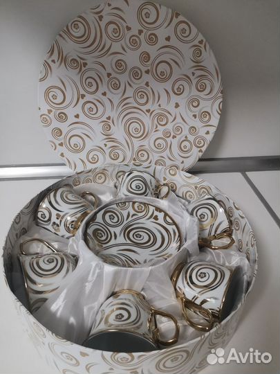 Чайный сервиз в коробке. Торг