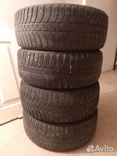 Bridgestone Ice Cruiser 5000 205/55 R16 91T