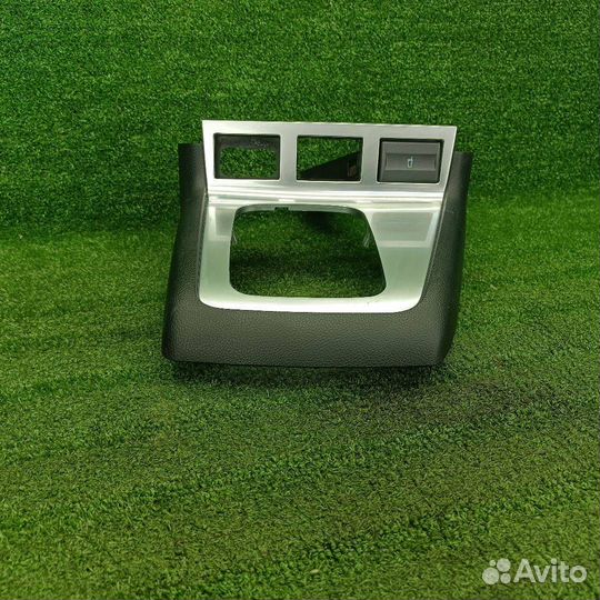 Рамка обрамление кулисы Ford Mondeo 3 рест. 2005