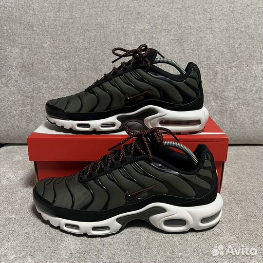 Кроссовки Nike Air Max Plus TN Новые 8,5US