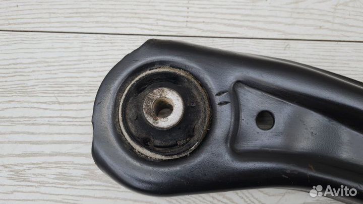 Рычаг передний правый нижний Vw Polo 4 BUD 2008