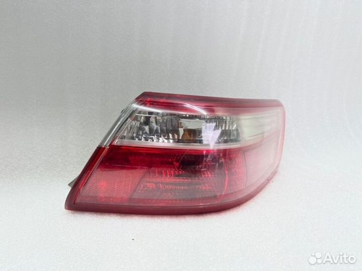 Фонарь наружный правый Toyota Camry V40/V45