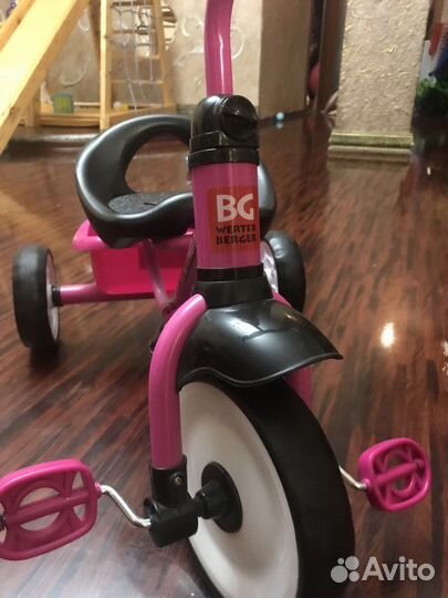 Трехколесный велосипед для девочки