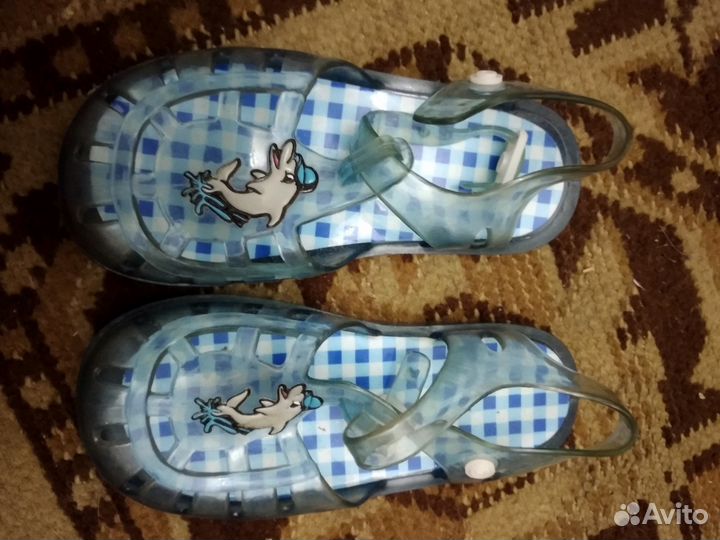 Босоножки резиновые