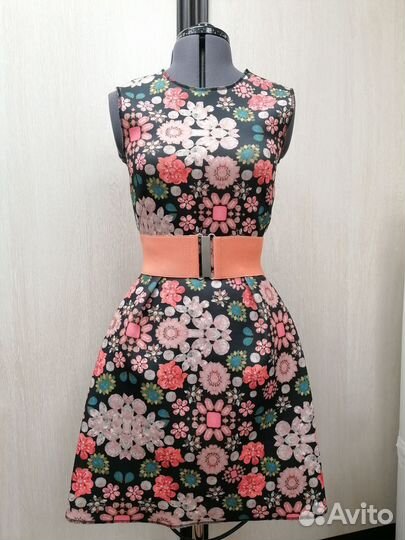 Платье приталенное с пышной юбкой H&M 42 размер